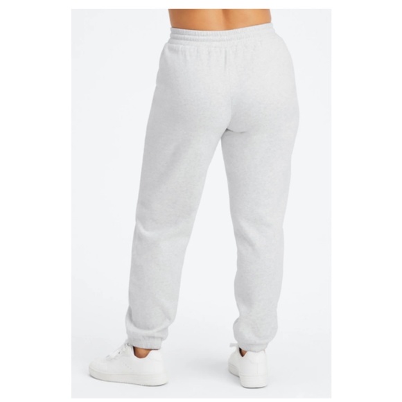 FABLETICS Forever Fleece Go-To Sweatpants Size L Soft Grey Heather/Gravity Grey - Picture 3 of 12
